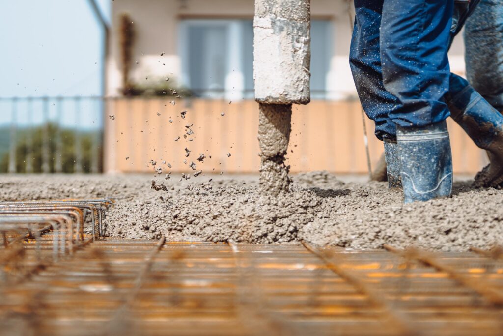 Een betonnen vloer storten. Wat mag ik dan verwachten?